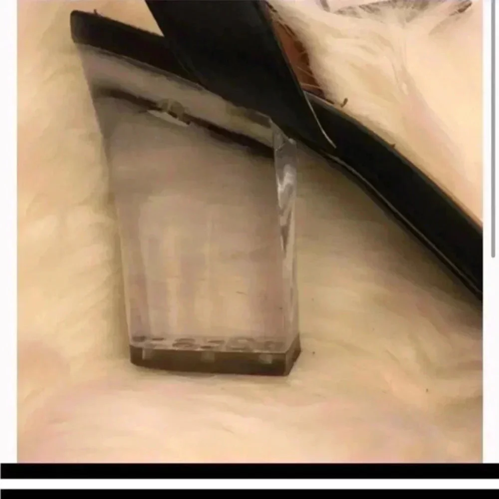 Deena  &  Ozzy Clear‎ Perspex Heels